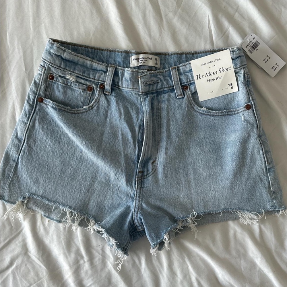 Abercrombie & Fitch High Rise Mom Shorts light blue wash